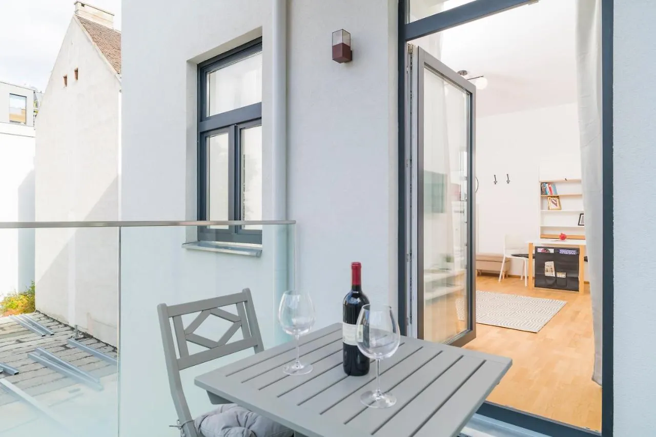 Cozy Apartment Siebenbrunn Viyana 0*,