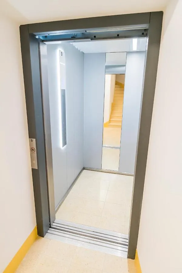 Cozy Apartment Siebenbrunn Vienna Austria