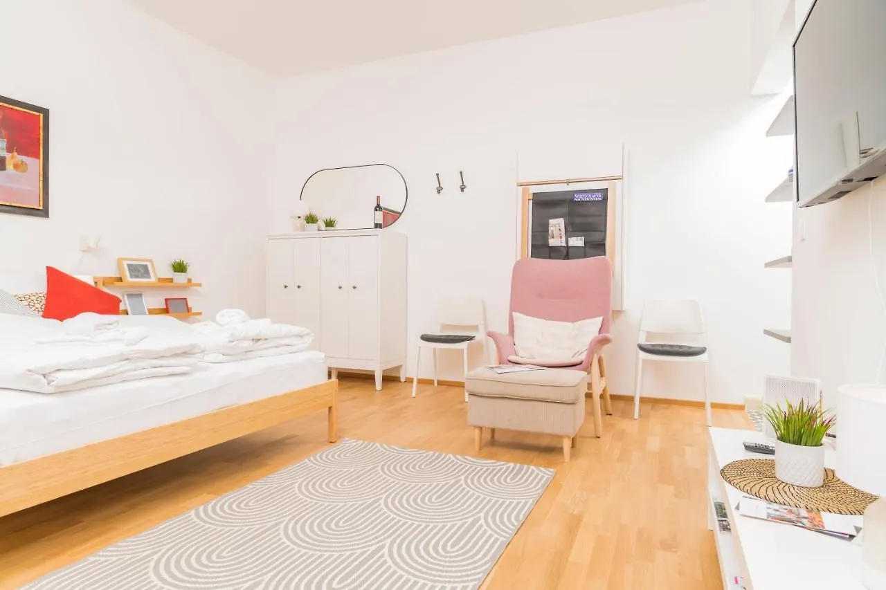 Cozy Apartment Siebenbrunn Vienna